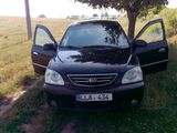 KIA Carens foto 1