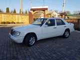 Mercedes Series (W124) foto 5