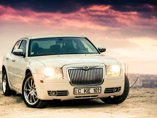 Chrysler 300C - frumoasa,eleganta si confortabila foto 8