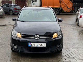 Volkswagen Touran foto 2