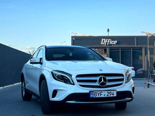 Mercedes GLA foto 2