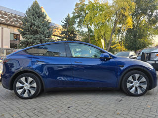 Tesla Model Y foto 4