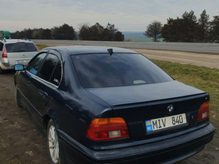 BMW 5 Series foto 5