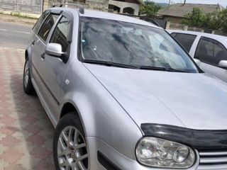 Volkswagen Golf foto 1