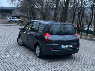 Renault Grand Scenic foto 6