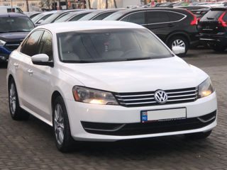 Volkswagen Passat foto 4