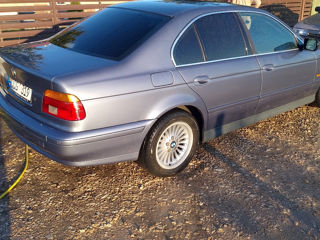 BMW 5 Series foto 7