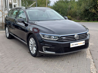 Volkswagen Passat foto 2