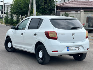 Dacia Sandero foto 4