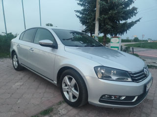 Volkswagen Passat foto 2