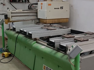 CNC Biesse Rover 15 – utilaj pentru găurire și frezare – 12.800 € foto 0