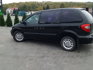 Chrysler Voyager foto 3