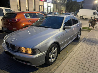 BMW 5 Series foto 6