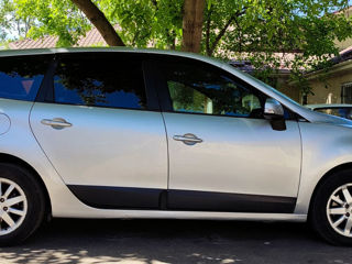 Renault Grand Scenic foto 2