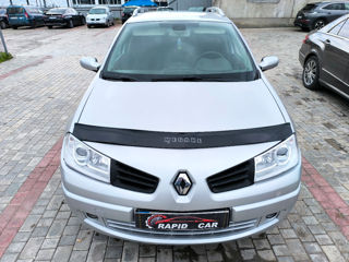 Renault Megane foto 2