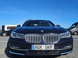 BMW 7 Series foto 3