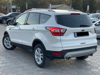 Ford Kuga foto 3