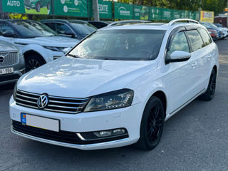 Volkswagen Passat foto 1