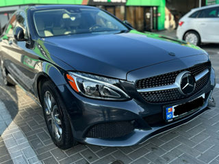 Mercedes C-Class foto 2