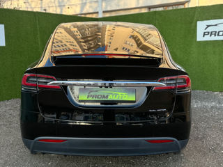 Tesla Model X foto 4