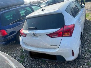 dezmembrare toyota auris 2013 foto 3