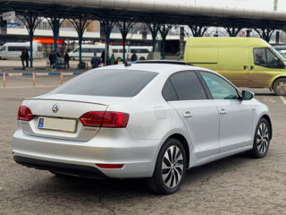 Volkswagen Jetta foto 7