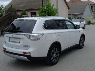 Mitsubishi Outlander foto 4