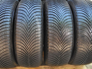 Шины 205/60 R16 Michelin  фото 0