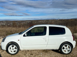 Renault Clio foto 4