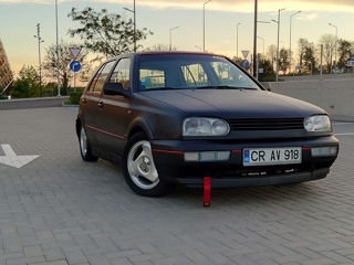 Volkswagen Golf foto 1