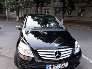 Mercedes B Class foto 1