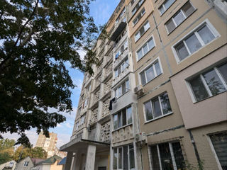 Apartament cu 2 camere, 54 m², 10 cartier, Bălți foto 3