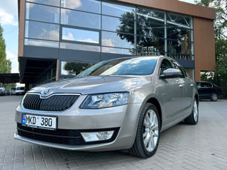 Skoda Octavia foto 1