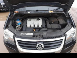 Volkswagen Touran foto 4