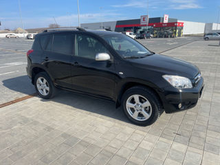 Toyota Rav 4 foto 1