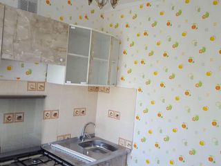 se vinde apartament cu 2 odai,reparat si mobilat foto 7