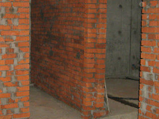 Кладка перегородок, стен, колонн foto 1