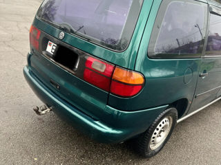 Volkswagen Sharan foto 2