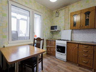 Apartament cu 2 camere, 55 m², Botanica, Chișinău foto 5