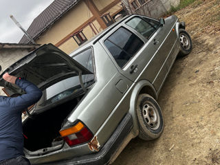 Volkswagen Jetta foto 2