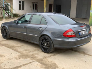 Mercedes E-Class foto 3