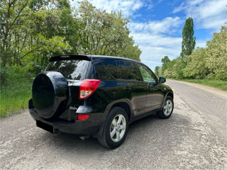 Toyota Rav 4 foto 4