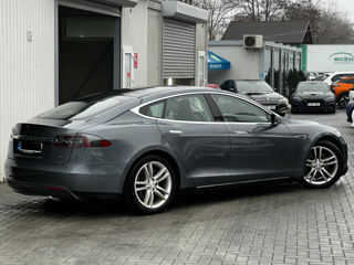 Tesla Model S foto 3