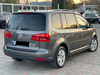 Volkswagen Touran foto 4