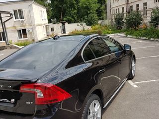 Volvo S60 foto 2