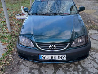 Toyota Avensis foto 5