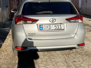 Toyota Auris foto 2