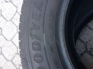 215 65 R16C Goodyear foto 2