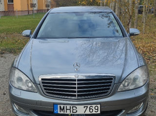 Mercedes S-Class foto 1