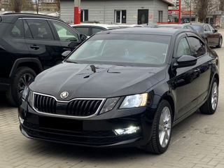 Skoda Octavia foto 1